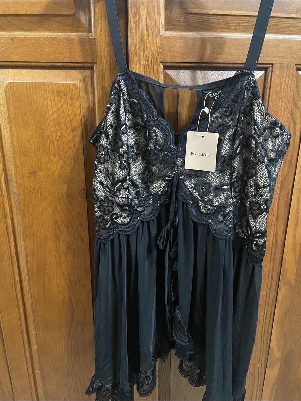 BloomChic  Black Lace Chemise w Floral Embroidery NWT very sexy Sz. 12 lingerie